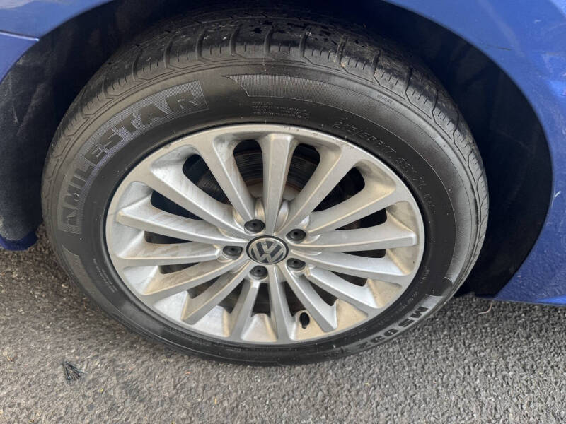 2017 Volkswagen Passat 1.8T SE