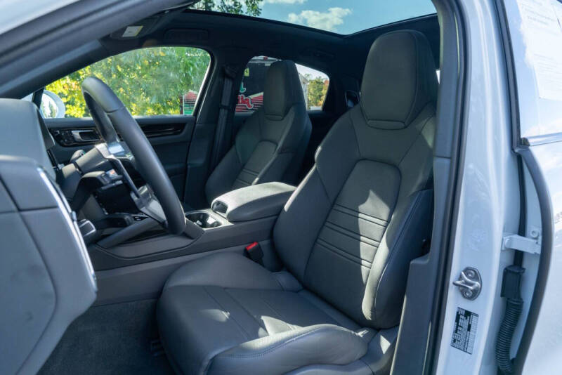 2023 Porsche Cayenne