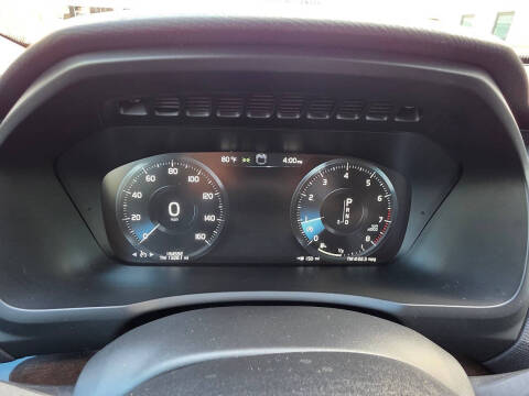 2016 Volvo XC90 T6 Momentum