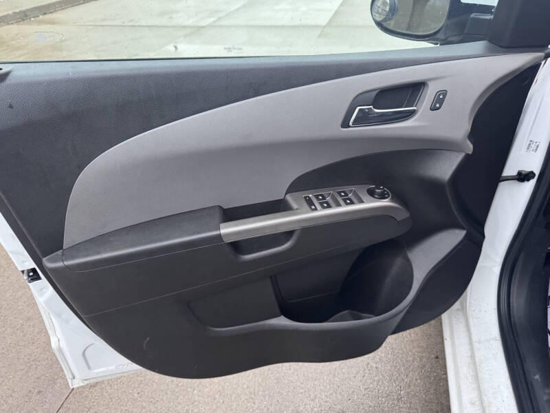 2017 Chevrolet Sonic Premier Auto