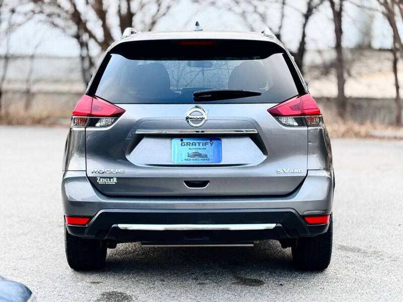 2017 Nissan Rogue SV