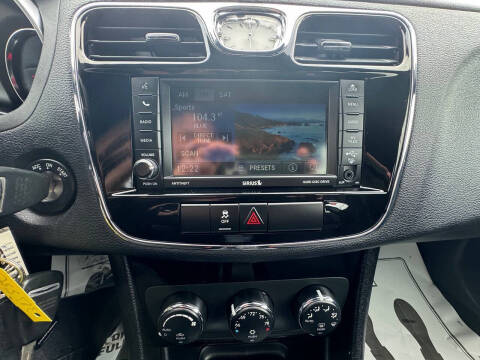 2012 Chrysler 200 Touring