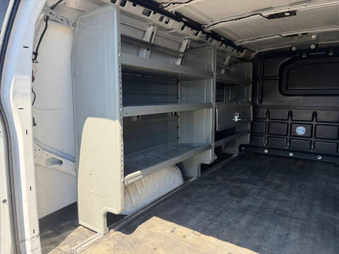 2022 GMC Savana 2500