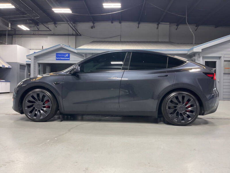 2025 Tesla Model Y Performance