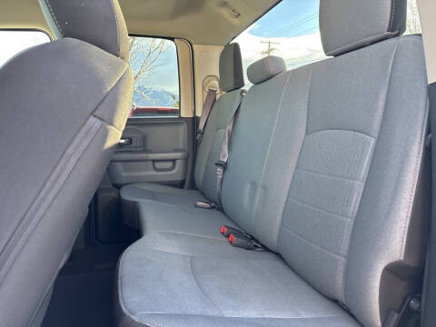 2024 RAM 1500 Classic SLT