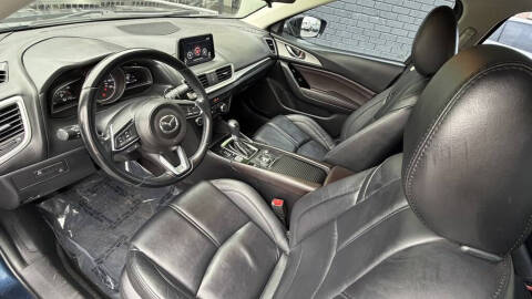 2018 Mazda MAZDA3 Touring