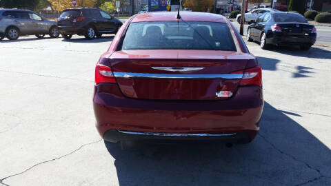 2014 Chrysler 200 LX
