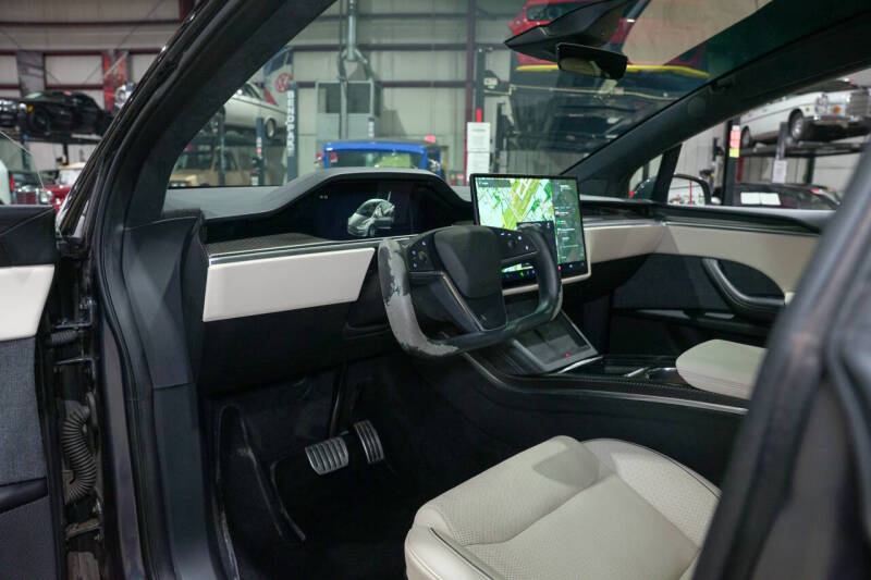 2022 Tesla Model X Plaid