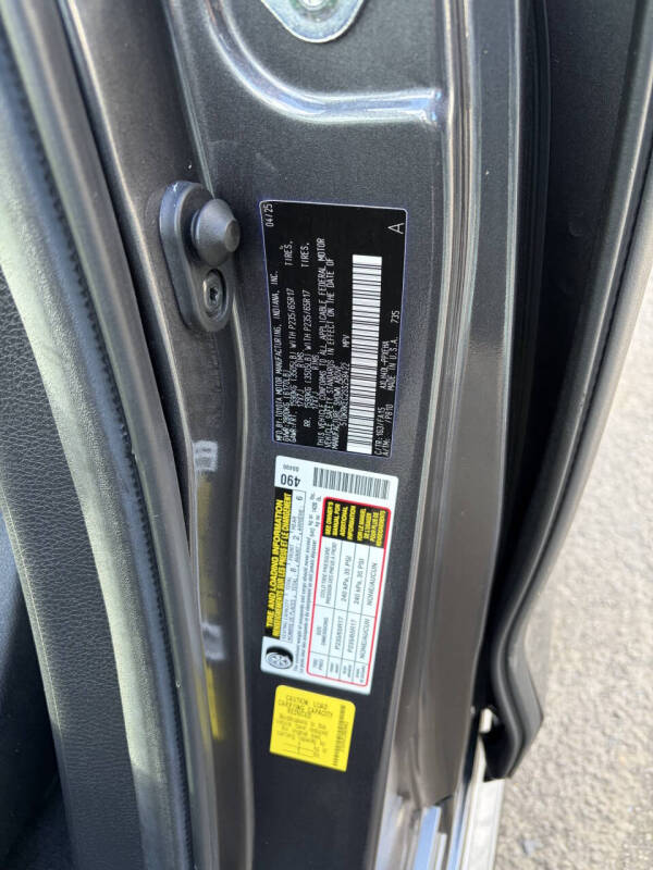 2025 Toyota Sienna LE 8-Passenger