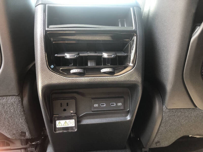2026 Jeep Grand Cherokee Altitude
