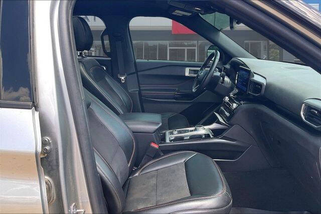 2022 Ford Explorer ST-Line