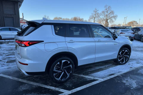 2023 Mitsubishi Outlander PHEV SE