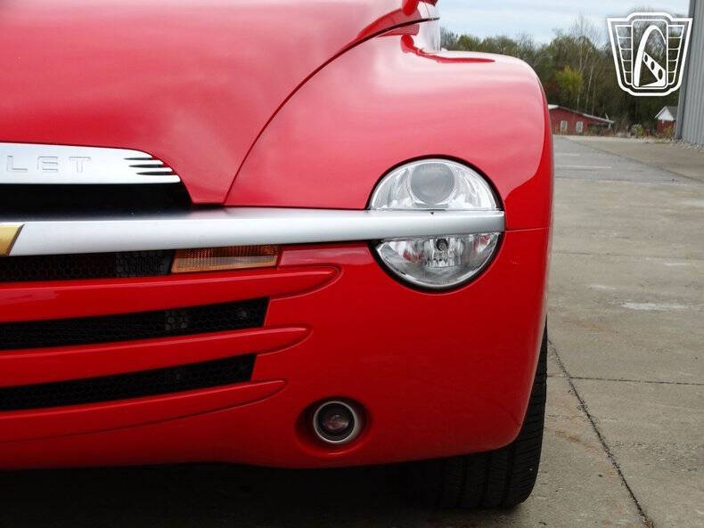 2004 Chevrolet SSR LS