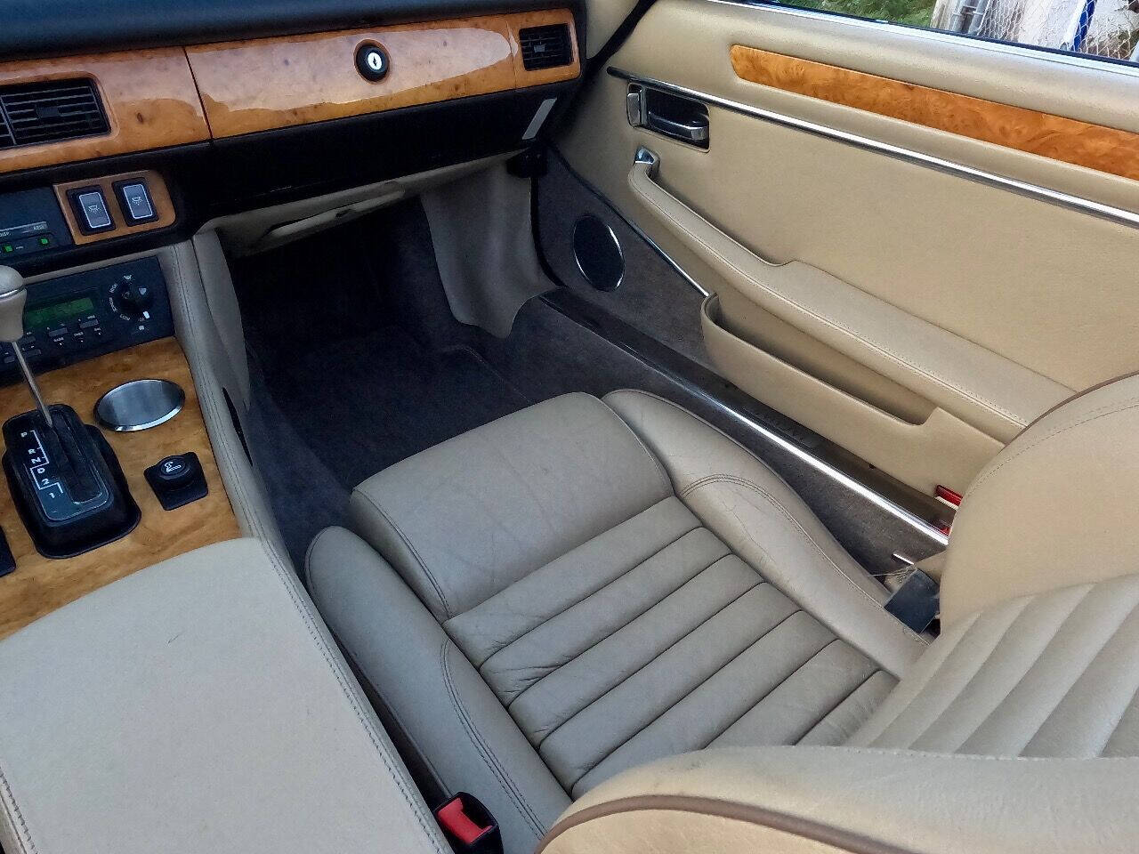 1991 Jaguar XJ-Series 19