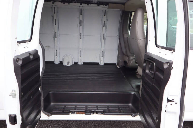 2020 Chevrolet Express 2500