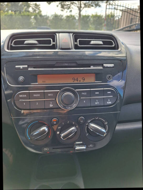 2017 Mitsubishi Mirage ES