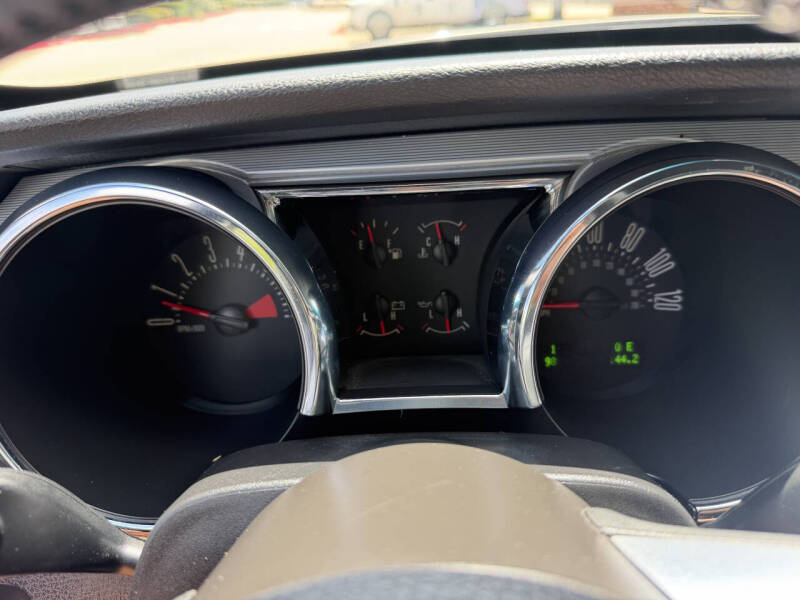 2008 Ford Mustang V6 Deluxe