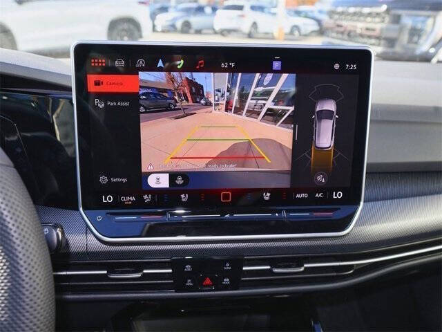 2026 Volkswagen Golf GTI Autobahn