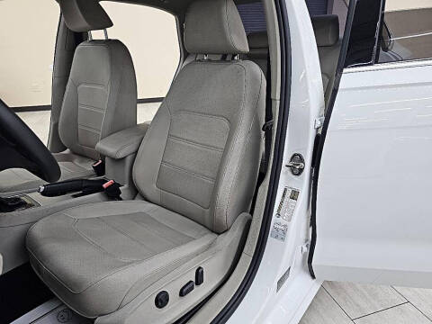 2021 Volkswagen Passat SE