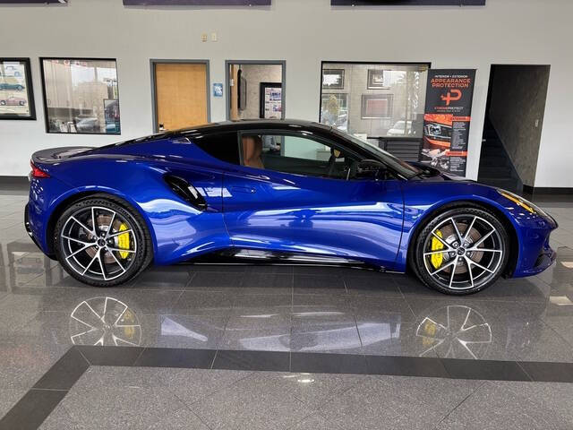 2025 Lotus Emira 18