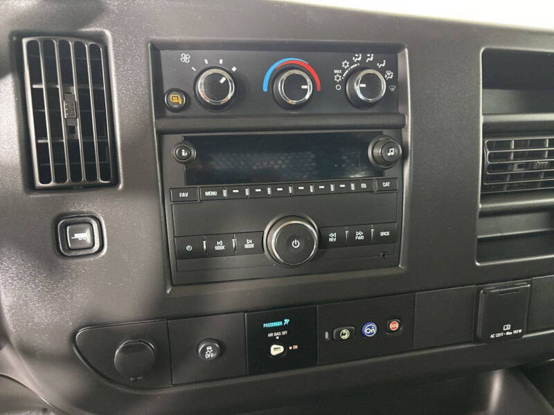 2024 GMC Savana 2500