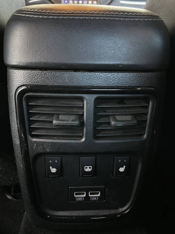 2022 Chrysler 300 S V6