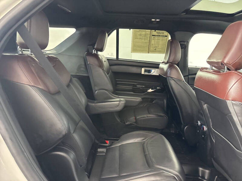 2023 Ford Explorer Platinum