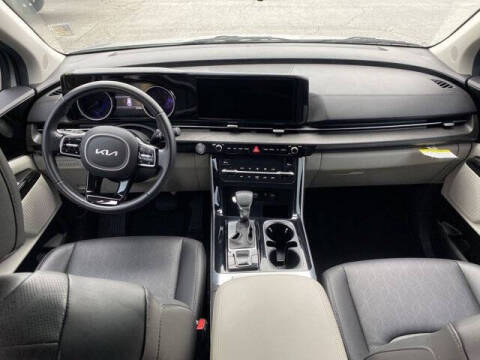 2022 Kia Carnival EX