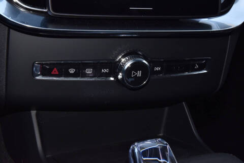 2025 Volvo XC90 B6 Plus Bright Theme 7P