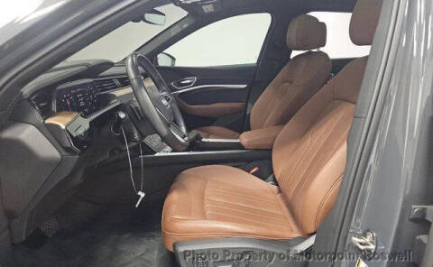 2024 Audi Q8 Sportback e-tron quattro Premium Plus S line