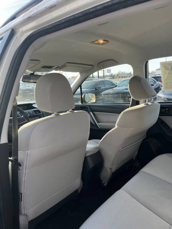 2016 Subaru Forester 2.5i