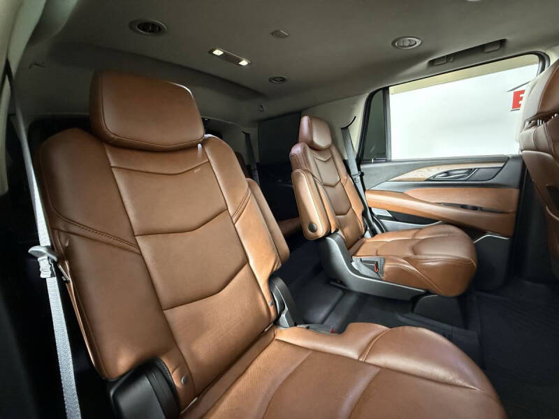 2019 Cadillac Escalade Luxury