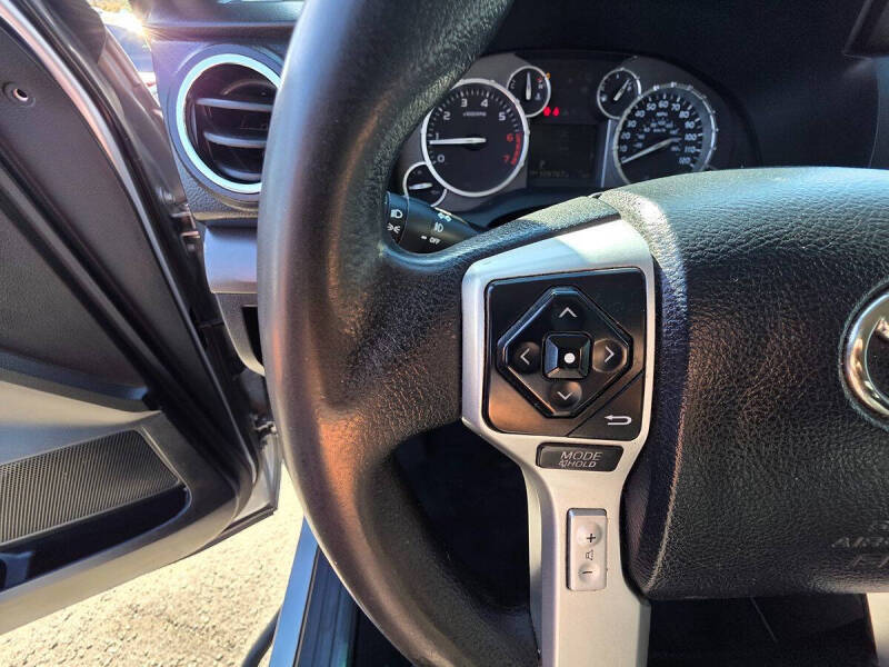 2017 Toyota Tundra SR5