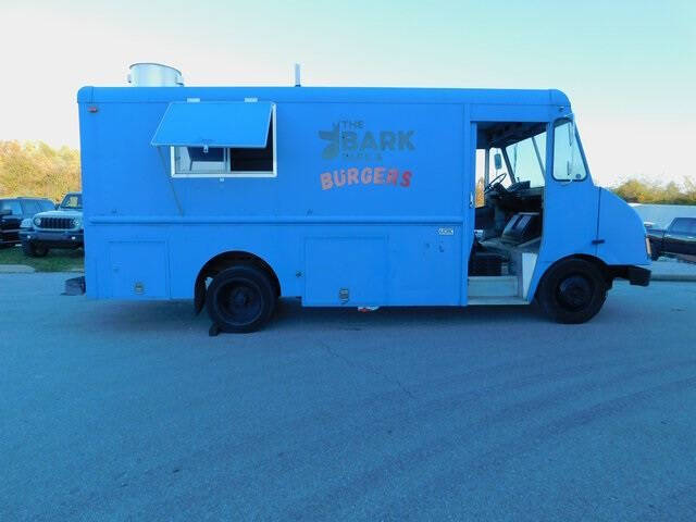 1999 Freightliner MT45 Chassis