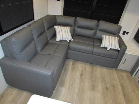 2024 Forest River T322 VIEW