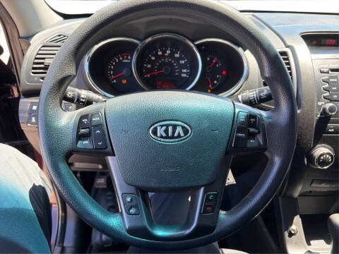 2011 Kia Sorento LX
