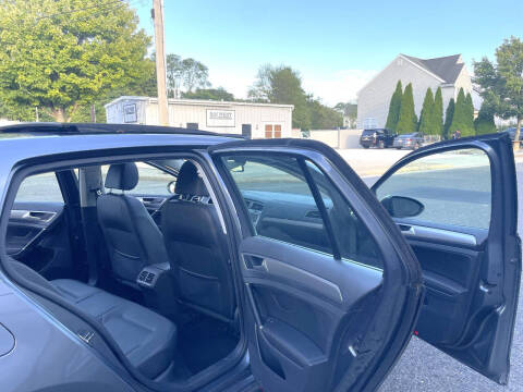 2016 Volkswagen Golf TSI SE