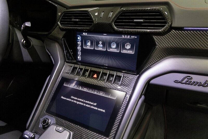 2023 Lamborghini Urus S