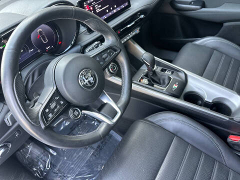 2024 Alfa Romeo Tonale Hybrid Ti
