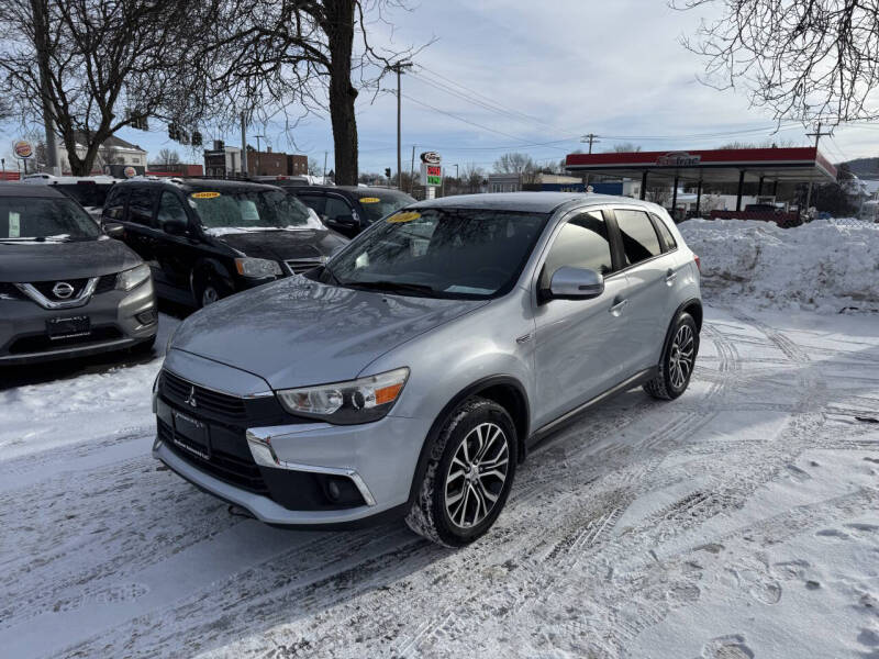 2016 Mitsubishi Outlander Sport ES's photo