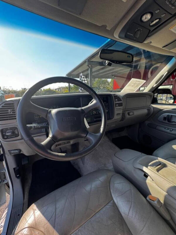 1999 GMC Yukon Denali