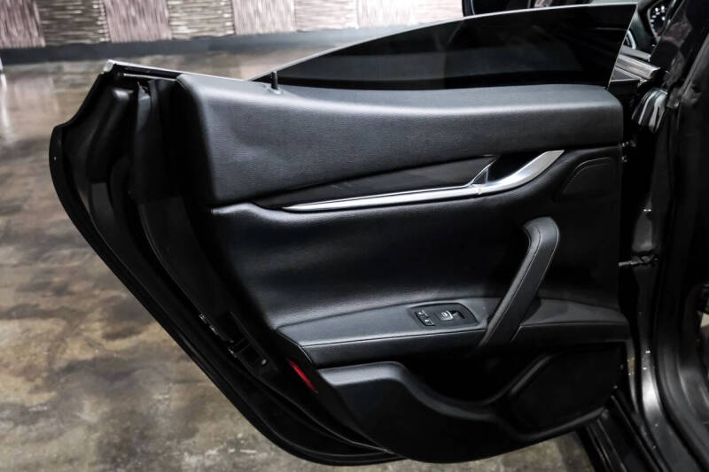 2016 Maserati Ghibli