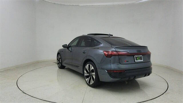 2024 Audi Q8 Sportback e-tron quattro Prestige S line