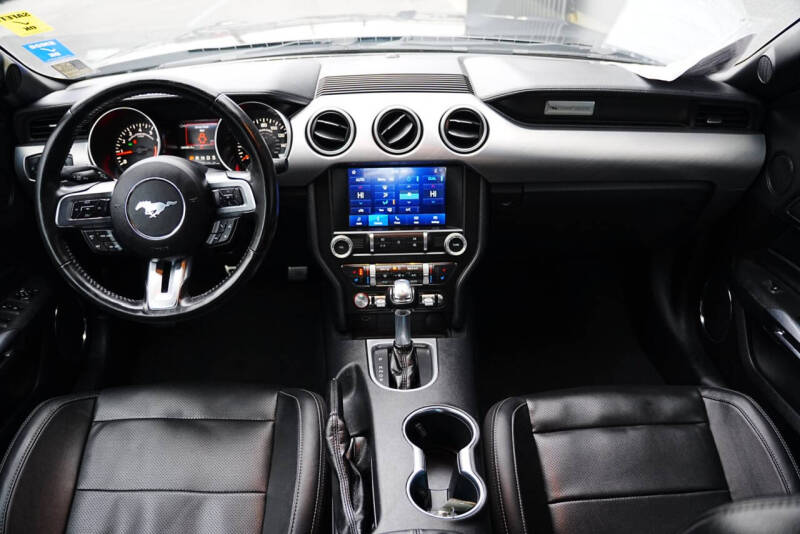 2022 Ford Mustang EcoBoost Premium