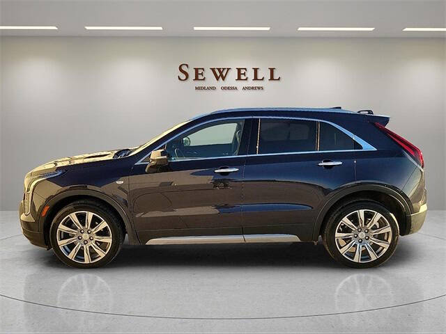 2023 Cadillac XT4 Premium Luxury