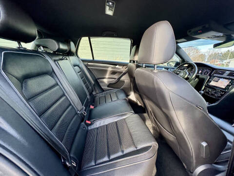 2019 Volkswagen Golf R 4Motion