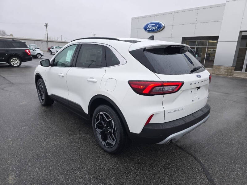 2026 Ford Escape Platinum