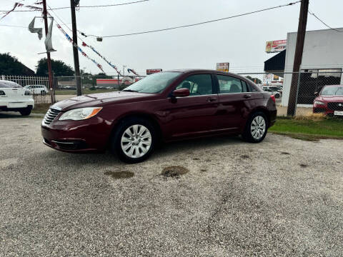 2013 Chrysler 200 for sale at P & A AUTO SALES in Houston TX