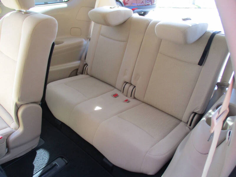 2016 Nissan Pathfinder SV