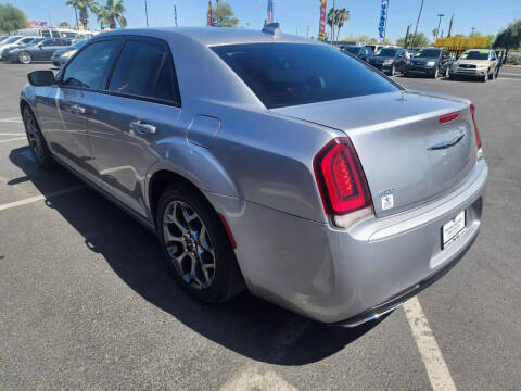 2016 Chrysler 300